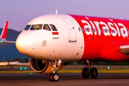 फ्लाइट-लेट-होने-से-किसान-का-पौधा-हुआ-खराब,-airasia-को-देना-होगा-90,750-रुपये-का-मुआवजा
