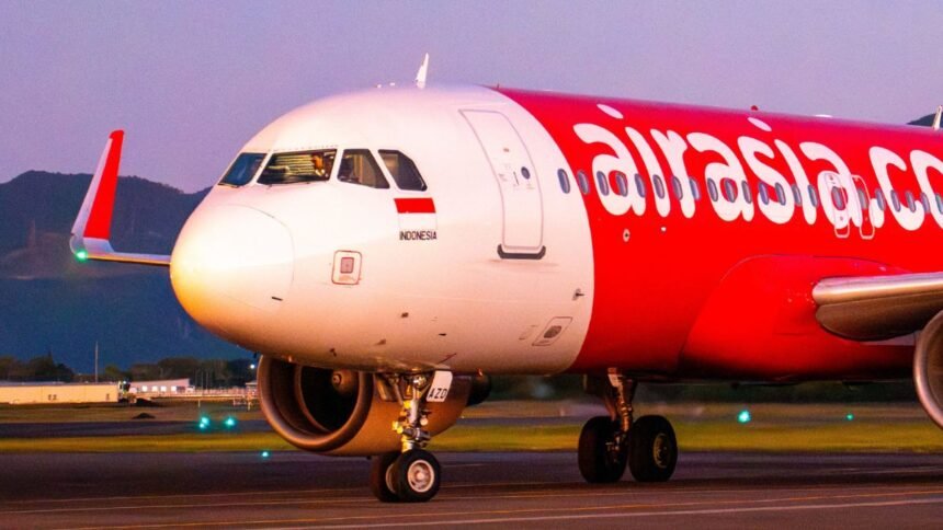 फ्लाइट-लेट-होने-से-किसान-का-पौधा-हुआ-खराब,-airasia-को-देना-होगा-90,750-रुपये-का-मुआवजा