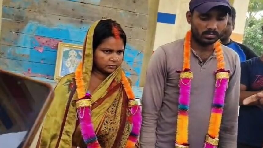 12-साल-छोटे-युवक-पर-आया-3-बच्चों-की-मां-का-दिल,-खुला-राज-तो-पति-ने-मंदिर-में-करा-दी-शादी