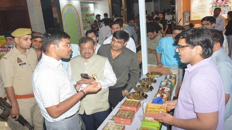 food-expo-2026:-स्वाद,-गुणवत्ता-और-पैकिंग-से-धाक-जमाएंगे-आगरा-के-खाद्य-उत्पाद,-निर्यात-बढ़ाने-पर-जोर
