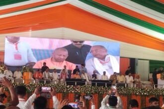 cm-yogi-in-mahoba:-‘बुंदेलखंड-की-तोप-से-कांप-रहे-दुश्मन’,-योगी-बोले-अब-माफिया-नहीं,-विकास-का-राज;-ये-भी-कहा