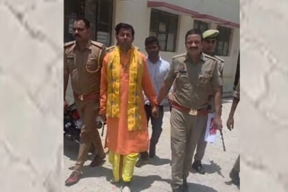 up:-महिला-बोली-बेटे-की-कसम-देकर-आश्रम-ले-गए-बाबा,-अश्लील-हरकतें-कर-दुष्कर्म-का-किया-प्रयास,-गिरफ्तार