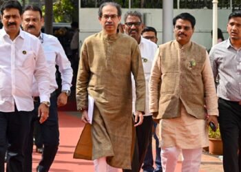 शिवसेना-ubt-को-एक-और-झटका-लगा,-उद्धव-ठाकरे-के-लॉयल्टी-टेस्ट-में-3-mla-और-1-mlc-फेल!