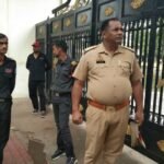 up-news:-बिजली-के-पोल-से-चिपकी-छात्रा,-बचाने-दौड़े-भाई-की-करंट-से-मौत;-बहन-बची,-बीएड-परीक्षा-दिलाने-आया-था