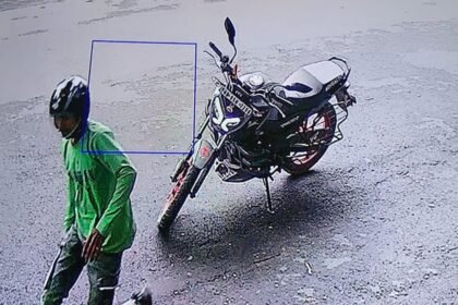 कोलकाता-में-अभिषेक-बनर्जी-के-घर-पर-पथराव,-खिड़कियों-के-कांच-टूटे,-टीएमसी-ने-बीजेपी-पर-लगाया-आरोप