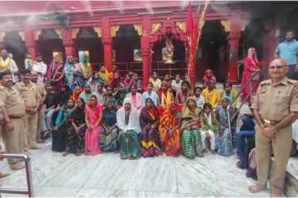 चन्दौली-का-ऐसा-गांव-जहां-की-महिलाओं-ने-कभी-नहीं-देखा-शहर,-यूपी-पुलिस-ने-पूरी-की-इच्छा,-वाराणसी-का-भ्रमण-कराया
