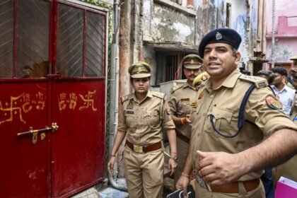 राम-मंदिर-चढ़ावा-चोरी-केस-में-निकला-वाराणसी-कनेक्शन,-आउटसोर्सिंग-और-भर्ती-प्रक्रिया-जांच-के-घेरे-में