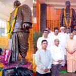 up-news:-जयंती-पर-याद-किए-गए-श्यामा-प्रसाद-मुखर्जी,-सीएम-योगी-ने-प्रतिमा-पर-पुष्पांजलि-अर्पित-कर-किया-नमन