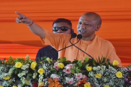 up:-आज-से-कैशलेस-चिकित्सा-का-लाभ-ले-सकेंगे-शिक्षक-और-कर्मचारी,-सीएम-योगी-वाराणसी-से-करेंगे-योजना-का-शुभारंभ
