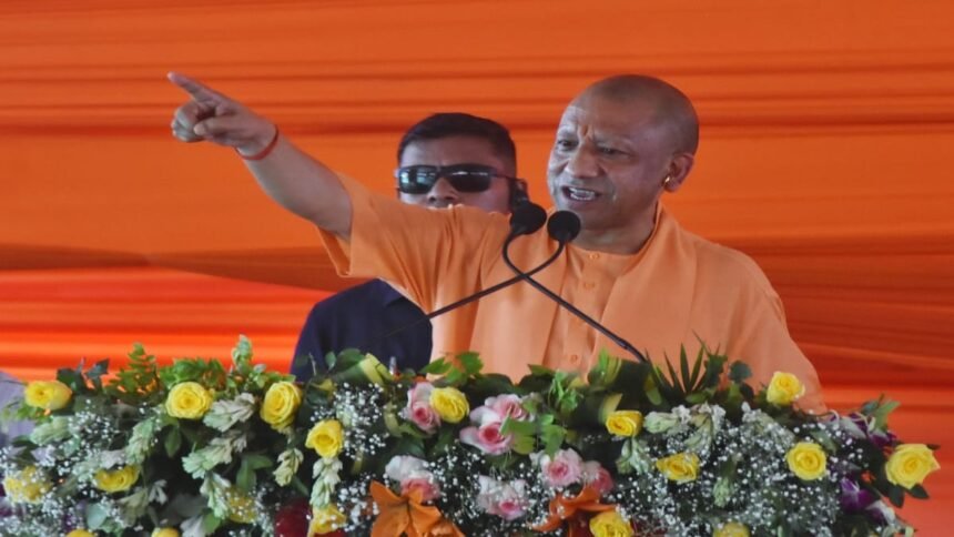 up:-आज-से-कैशलेस-चिकित्सा-का-लाभ-ले-सकेंगे-शिक्षक-और-कर्मचारी,-सीएम-योगी-वाराणसी-से-करेंगे-योजना-का-शुभारंभ
