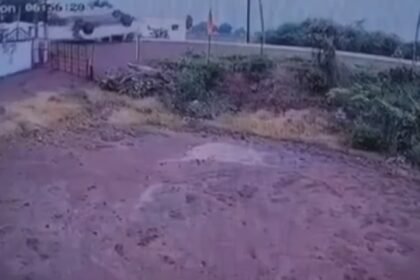 ​सीहोर-में-भीषण-सड़क-हादसा;-अनियंत्रित-होकर-कई-बार-पलटी-टवेरा-कार,-युवती-की-मौत,-6-घायल