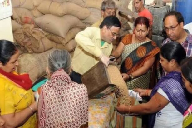 up:-राशन-व्यवस्था-में-बड़ा-बदलाव,-आगरा-में-बनेंगी-225-नई-सरकारी-दुकानें;-150-के-लिए-जमीन-का-चयन