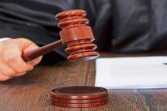 up-: हाईकोर्ट-का-फैसला-मां-को-सगे-बेटे-से-भरण-पोषण-मिल-रहा-तो-सौतेले-से-नहीं-मांग-सकती
