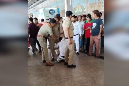 dss-की-पिटाई:-कैंट-स्टेशन-पर-क्या-क्या-हुआ,-27-वीडियो-और-30-कैमरों-की-खंगाली-गई-फुटेज;-दो-दिन-में-आएगी-रिपोर्ट