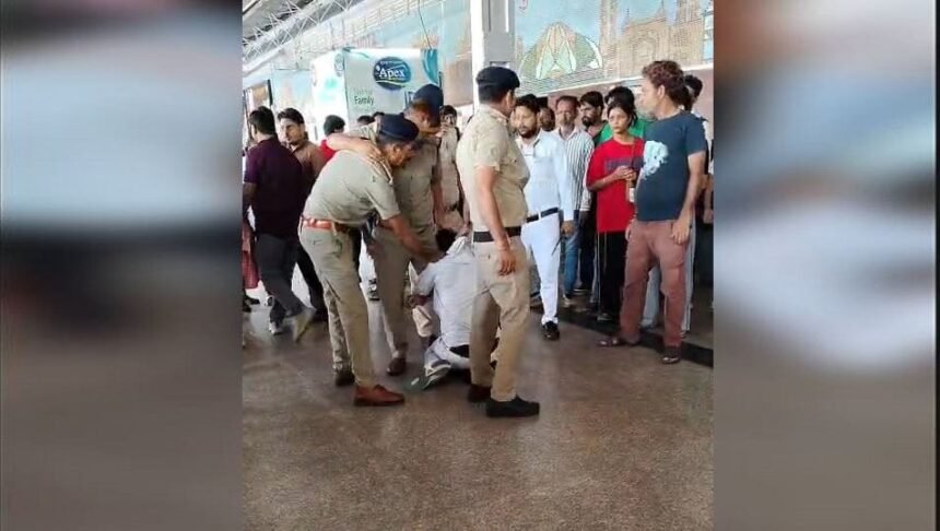 dss-की-पिटाई:-कैंट-स्टेशन-पर-क्या-क्या-हुआ,-27-वीडियो-और-30-कैमरों-की-खंगाली-गई-फुटेज;-दो-दिन-में-आएगी-रिपोर्ट