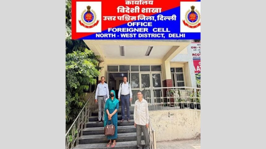 दिल्ली-पुलिस-ने-अवैध-बांग्लादेशी-नागरिक-को-किया-गिरफ्तार,-ट्रांसजेंडर-के-भेष-में-में-घूमते-हुए-पकड़ा-गया