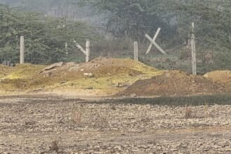 kanpur:-घातक-क्रोमियम-मलबे-की-दिन-में-हुई-प्रशासनिक-जांच,-रात-में-उठाने-आए-डंपर-चालकों-को-ग्रामीणों-ने-खदेड़ा