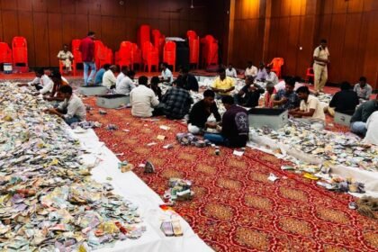 सांवलिया-सेठ-को-4-महीने-में-मिला-153-करोड़-से-ज्यादा-चढ़ावा,-4-kg-सोना-और-386-किलो-चांदी-भी-दिया-दान