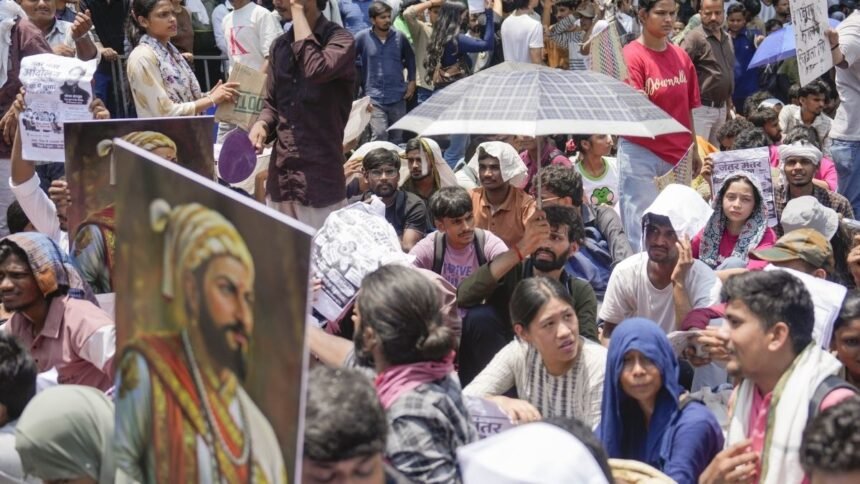 सरकार-ने-दिया-बातचीत-का-प्रस्ताव,-cjp-ने-किया-खारिज,-neet-पेपर-लीक-को-लेकर-आंदोलन-जारी:-सूत्र
