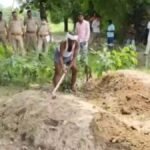 कब्र-खोदकर-निकाला-गया-महिला-का-शव,-बेटे-ने-पिता-पर-लगाया-हत्या-का-आरोप,-पोस्टमार्टम-से-खुलेगा-मौत-का-राज