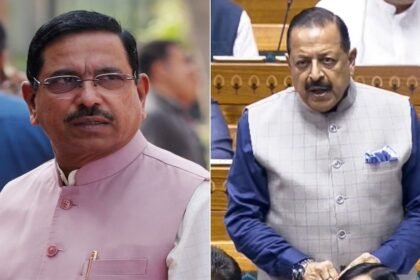प्रह्लाद-जोशी-की-जगह-जितेंद्र-सिंह-ने-क्यों-पेश-किया-एंटी-पेपर-लीक-बिल,-क्या-है-असली-वजह?