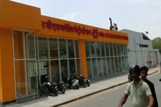 up:-आगरा-मेट्रो-के-दो-स्टील-यार्ड-में-सेंध,-440-बेस-प्लेट-और-4-क्विंटल-सरिया-चोरी;-जांच-में-जुटी-पुलिस