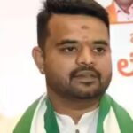 दुष्कर्म-के-मामले-में-जेल-में-बंद-प्रज्वल-रेवन्ना-के-पास-मिला-मोबाइल-फोन,-लापरवाही-पर-जेल-अधिकारी-सस्पेंड