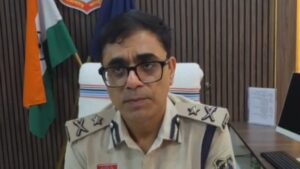 साइबर-ठगी-मामले-में-पुलिस-अधिकारियों-ने-वसूले-एक-करोड़-रुपये,-ऑडियो-सामने-आने-पर-बवाल