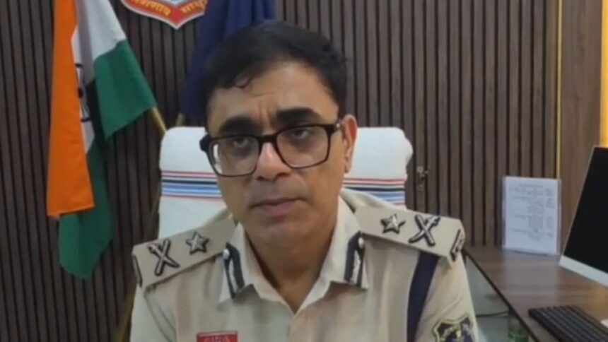 साइबर-ठगी-मामले-में-पुलिस-अधिकारियों-ने-वसूले-एक-करोड़-रुपये,-ऑडियो-सामने-आने-पर-बवाल