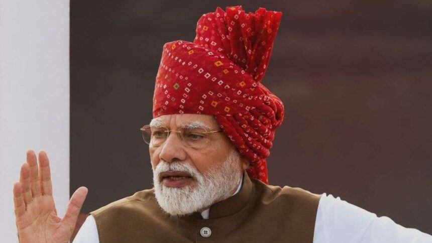 लाल-किले-से-पीएम-मोदी-ने-किया-बड़ा-ऐलान,-देशभर-में-बनाई-जाएंगी-6-करोड़-लखपति-दीदी
