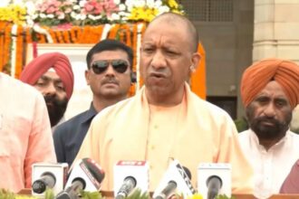 UP News: अटल बिहारी वाजपेयी की पुण्यतिथि पर CM योगी ने किया नमन, बोले- ‘राष्ट्र सर्वोपरि’ के भाव से जीवनभर काम करते रहे अटल