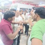 up:-फिरोजाबाद-के-ट्रॉमा-सेंटर-में-तीमारदारों-का-हंगामा,-गार्ड-ने-हटने-को-कहा-तो-भड़के;-जमकर-मचा-बवाल