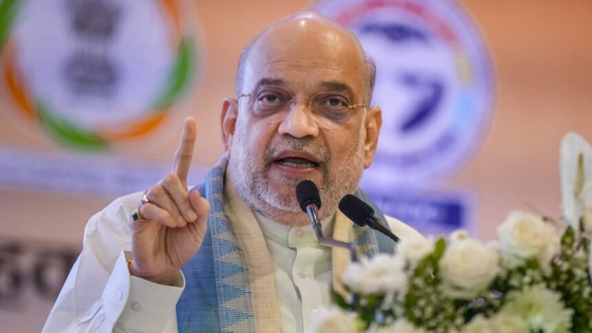 अमित-शाह-ने-वंदे-मातरम-विवाद-पर-विपक्ष-को-घेरा