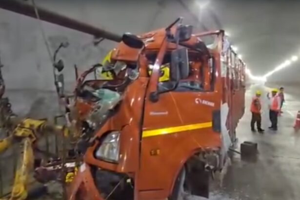 चंडीगढ़-मनाली-नेशनल-हाईवे-की-हणोगी-टनल-में-दो-ट्रकों-के-बीच-जोरदार-भिड़ंत,-4-की-मौत,-7-घायल