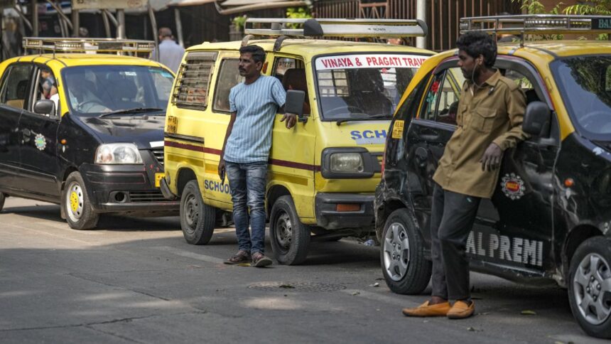 मुंबई-में-ऑटो-और-टैक्सी-का-सफर-होगा-महंगा,-1-सितंबर-से-लागू-हो-सकते-हैं-नए-रेट्स