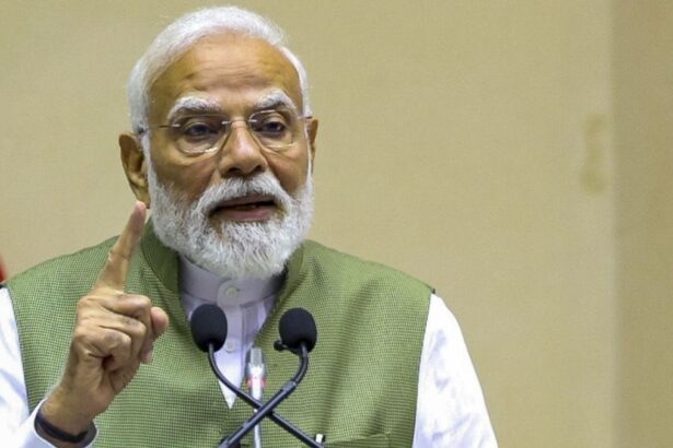 ‘सिर्फ-आज-नहीं,-कल-के-भारत-की-सोचिए’,-pm-मोदी-ने-मीटिंग-में-अफसरों-को-दिया-बड़ा-मंत्र